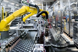 The highly compact XTS has a circumferential track length of 22 m and uses a total of 40 independent movers. The L’Oréal Group produces high-quality skin care products, mascaras, and foundation makeup for its Division Luxe.