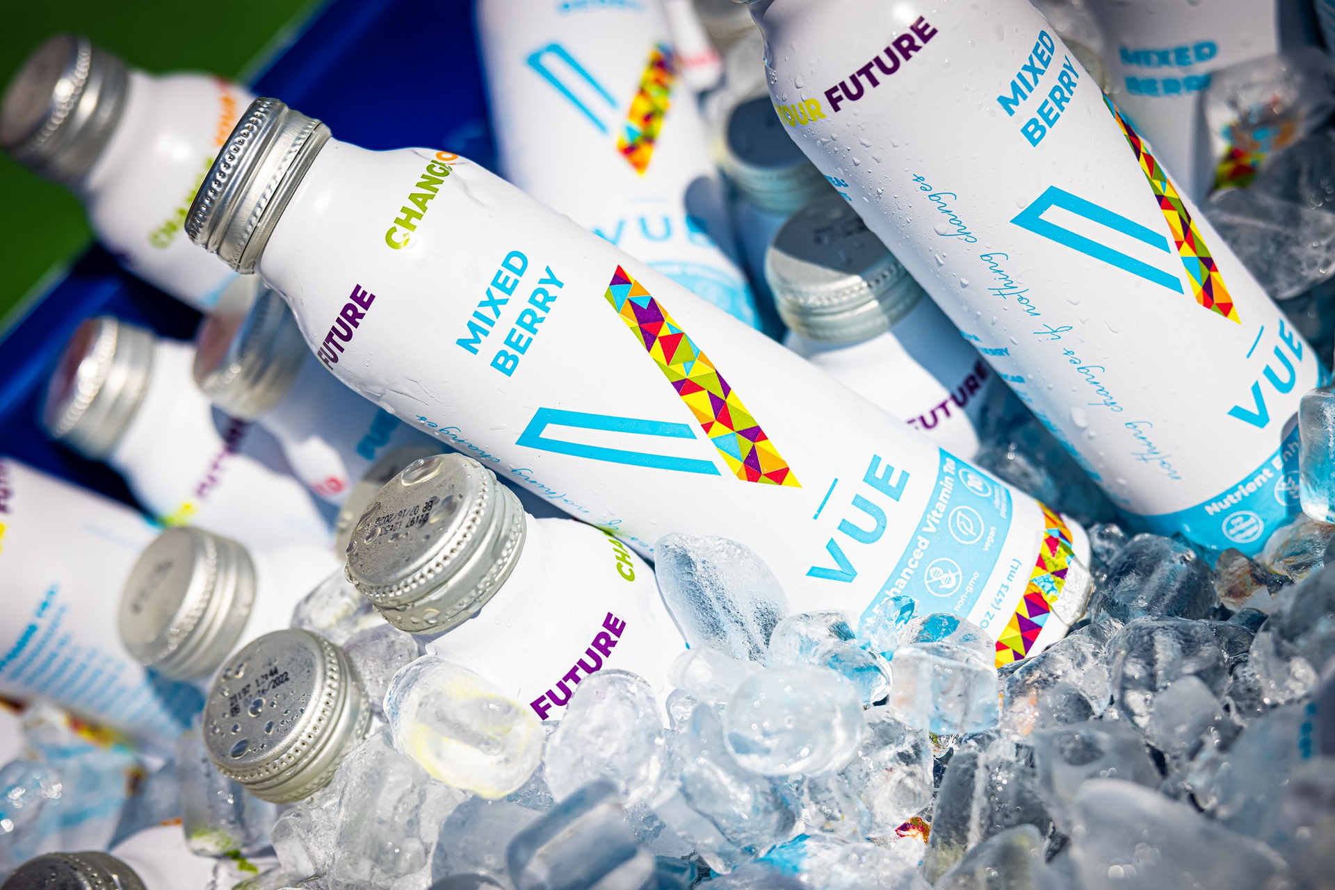 VUE Vitamin Tea is hot-fill processed and is packaged in a 59-dia, 20-oz Pacific Round aluminum bottle topped by Silgan&rsquo;s 38 TZS aluminum ROPP closure.