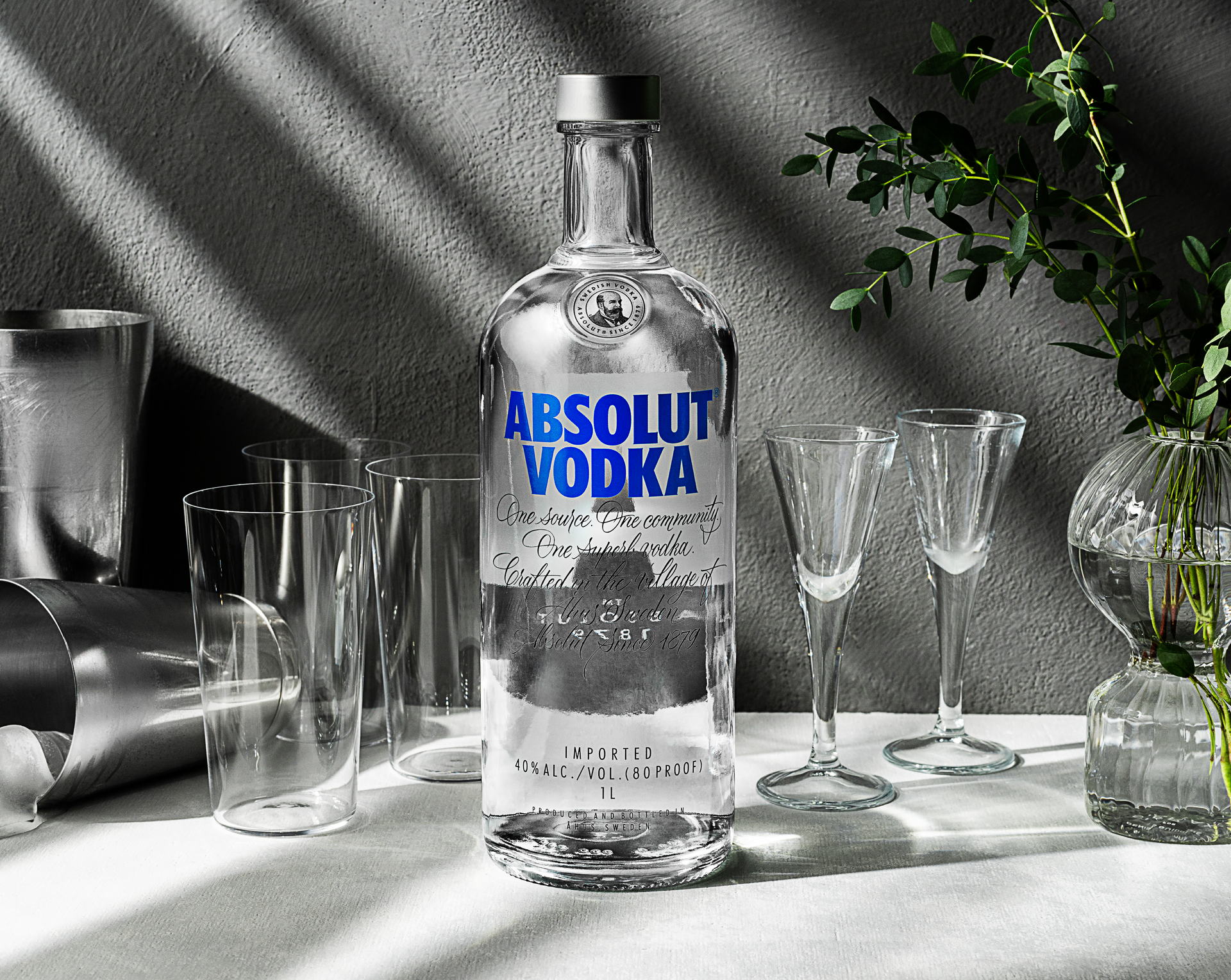 The Absolut Company achieved the goal of 50% recycled content in its iconic clear glass Absolut Vodka bottle four years ahead of schedule.