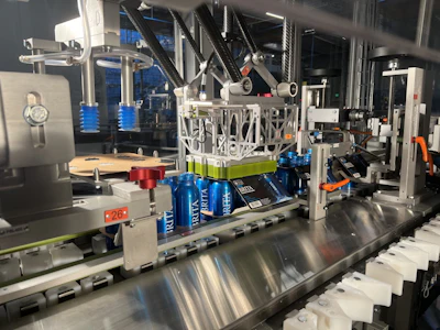 The Serpa BCF100-S applies the Fishbone C-Clip top with side panel over the top of the Brita bottles.