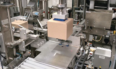 Corrugated cases are packed, closed with hot melt equipment, and printed via inkjet with variable data before palletizing.