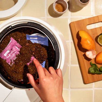 Cabinet Health's flexible, sustainable packaging for refills