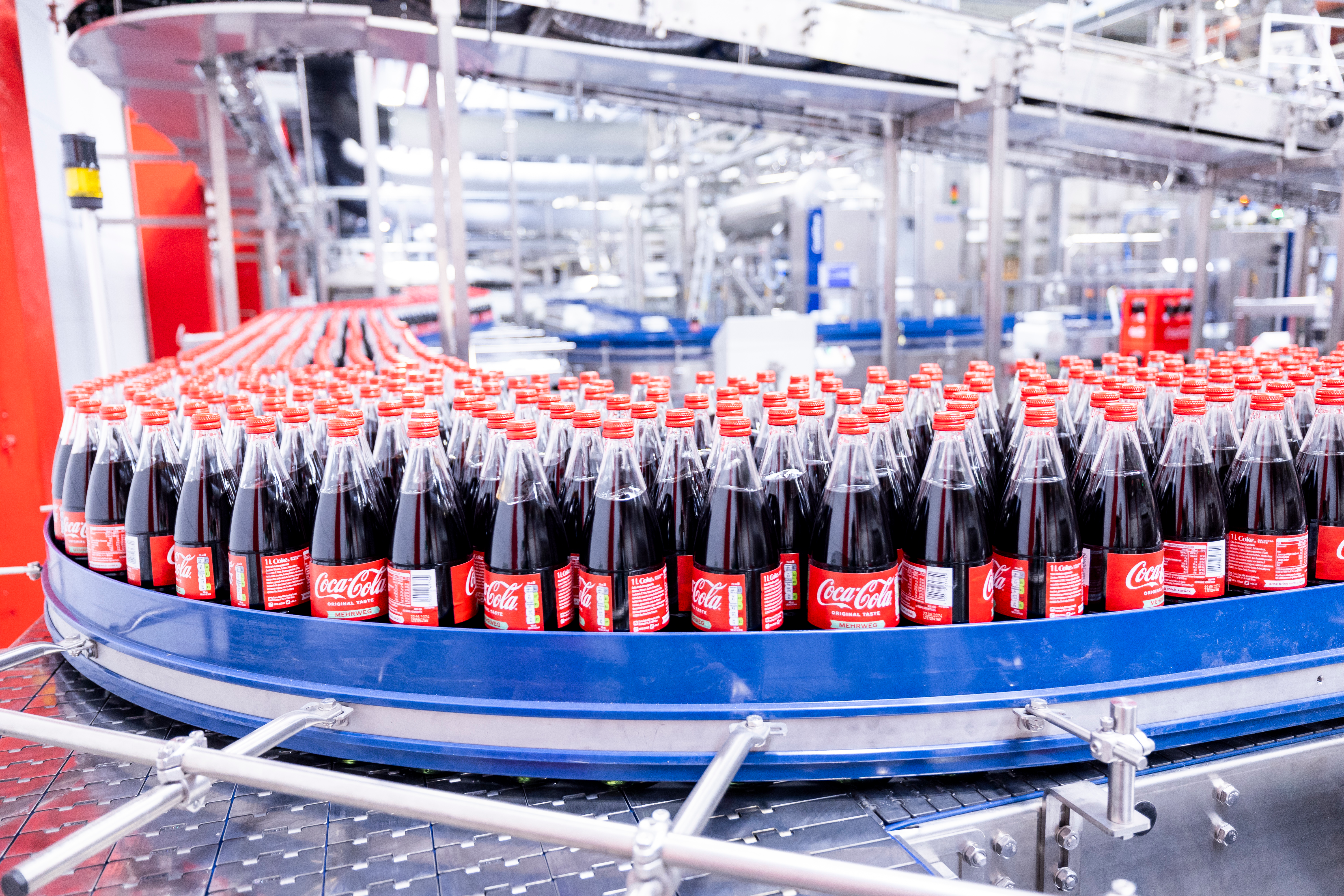 The new line expands the range of returnable products in the Coca-Cola HBC portfolio to include Coca-Cola and Coca-Cola Zero Sugar in a 400-mL glass bottle for at-home and on-the-go consumption.