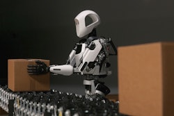 Humanoid Robot Apollo Box Conveyor