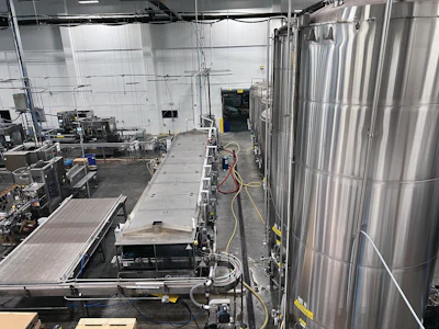 A single pasteurization tunnel with a 42-min dwell accommodates both cans and bottles at the same time.