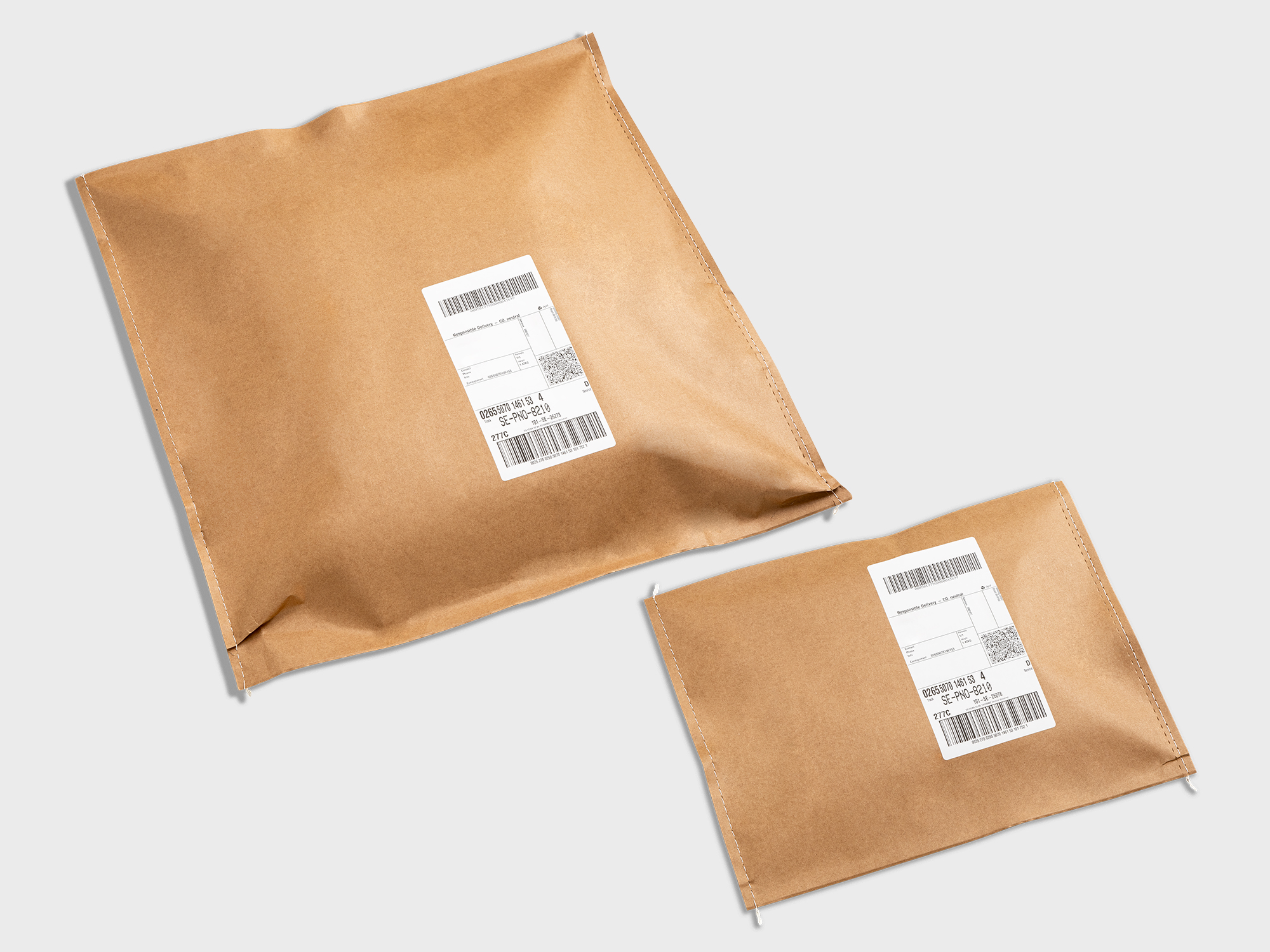 Dispatch packaging with two sewn and two glued sides produced with a paper e-com rapid machine from Hugo Beck.