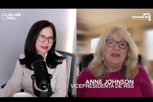 Lili&aacute;n Robayo of Mundo interviews Anne Johnson of Resource Recycling Systems.