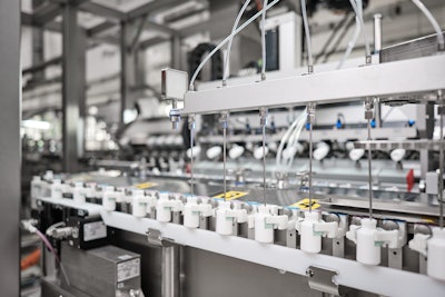 The containers are weighed before and after filling using 100% in-process control (IPC).