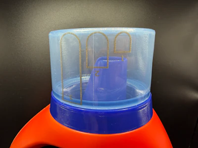 Fill line indicators on a closed cap, without detergent.