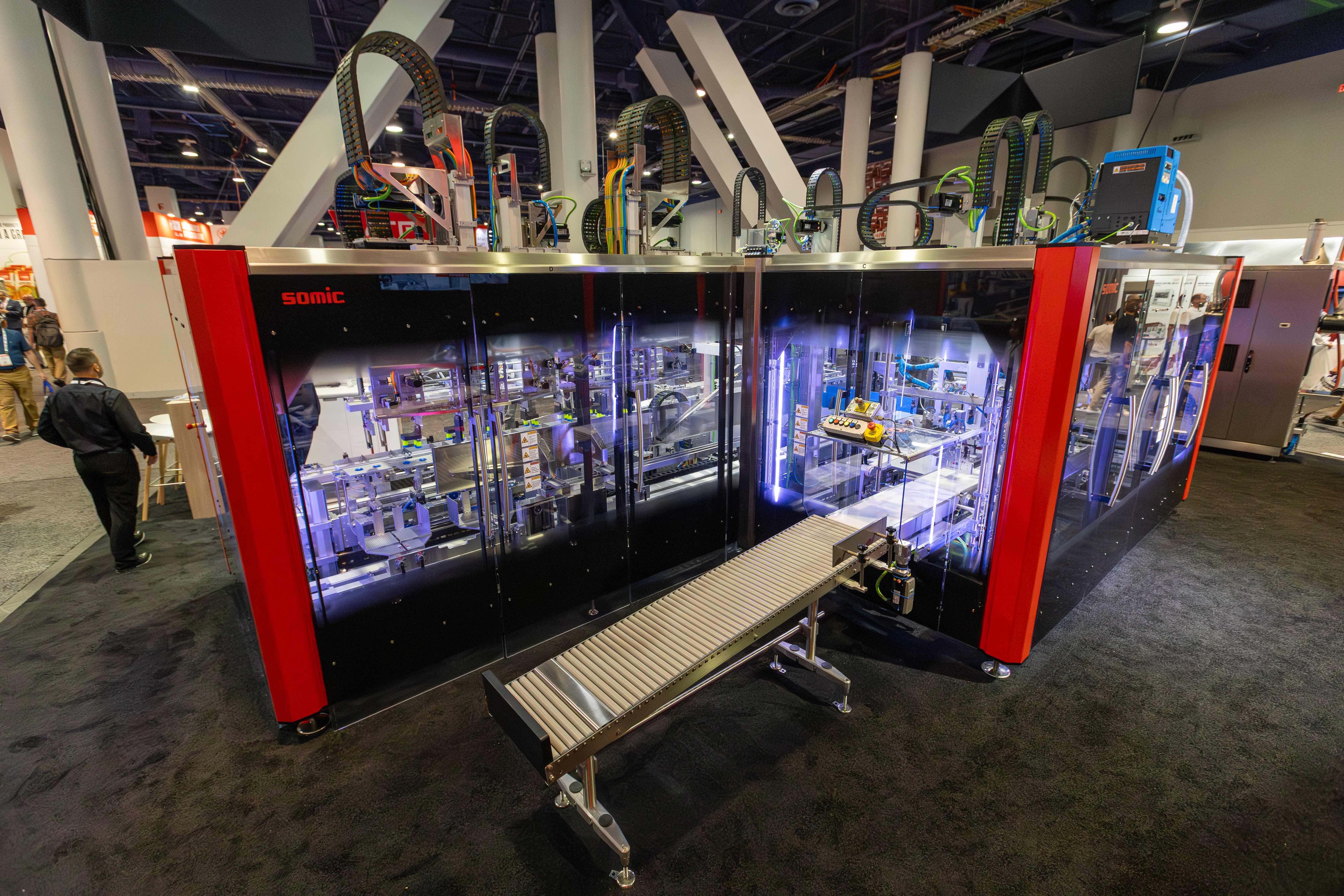 SOMIC Packaging's compact 434 SuperFlex is unlike any other case packing system with its capability to produce nearly any major packaging configuration.