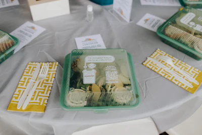 r.World’ reusable serveware offerings include polypropylene cold beverage cups, as well as thermoformed containers, plates, trays, and cutlery.