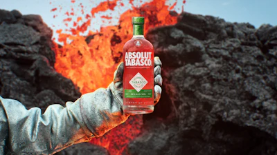 Designed by Absolut’s internal innovation team in collaboration with Tabasco, the bottle balances two established visual systems without altering Absolut’s standard glass platform.