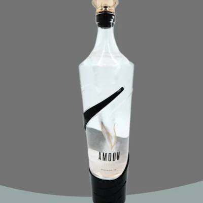 The VCU system is detachable and reusable with compatible Amoonbottle.