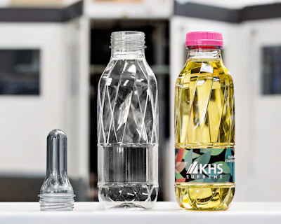 KHS SUPREME combines high-quality design with the product protection properties of glass bottles.