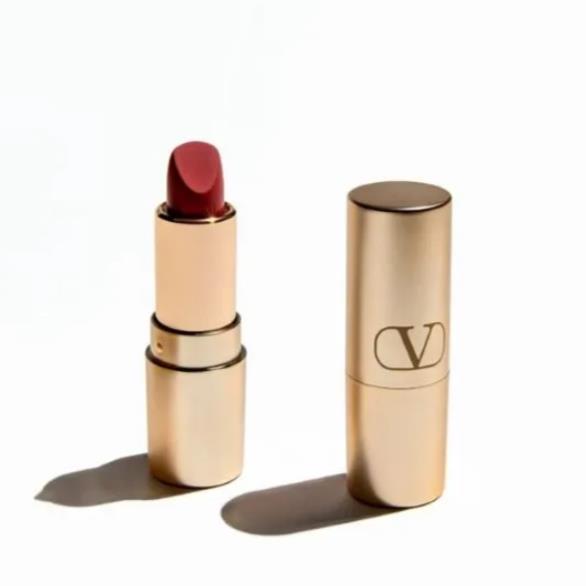 The packaging was designed to maintain reliable application mechanisms and precision decoration despite the reduced format size.